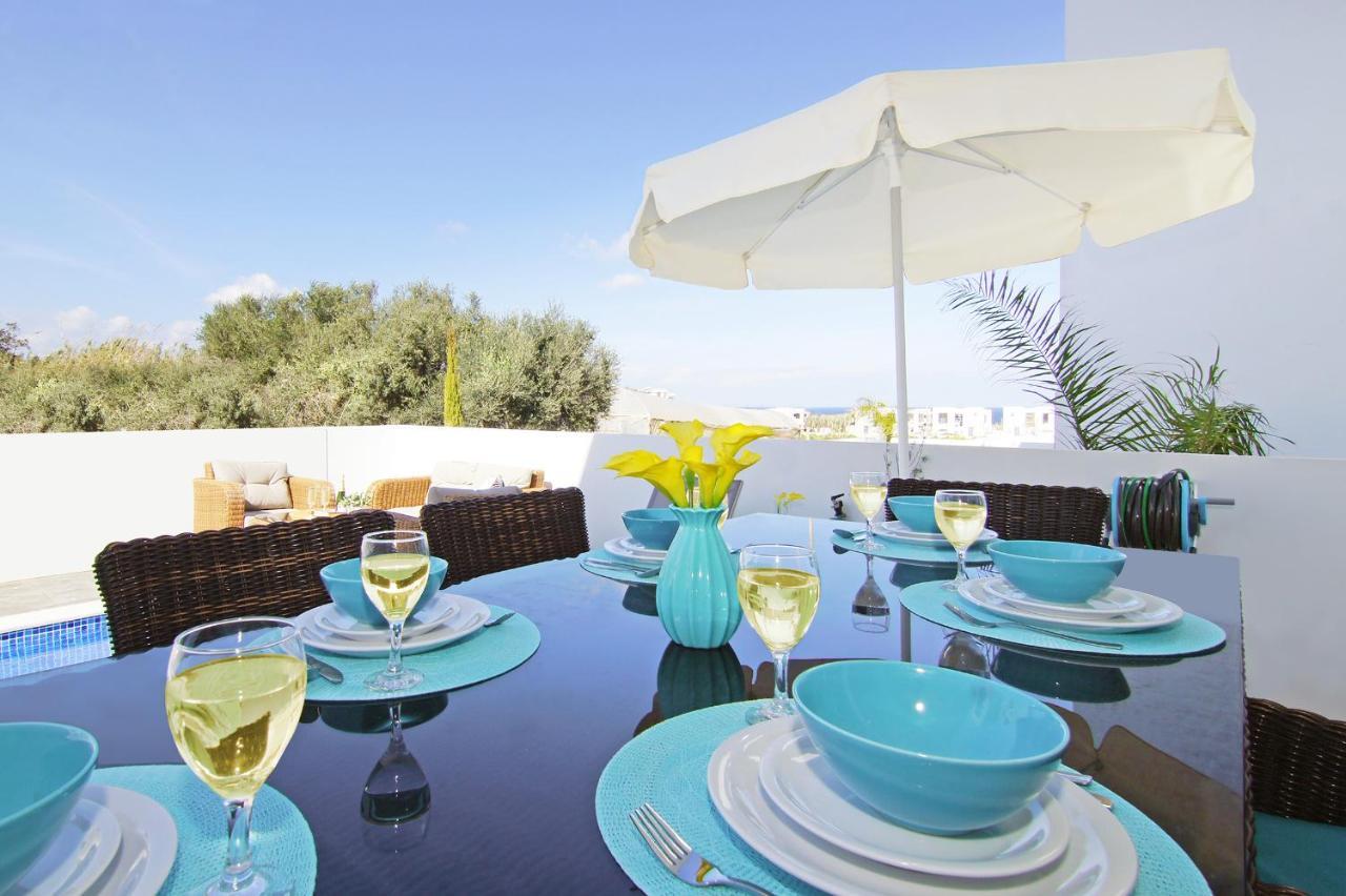 Villa Caren Paralimni Exterior photo